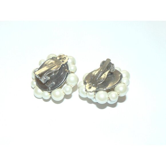 Pearl Cluster Clilp on‎ Earrings - Picture 4 of 4